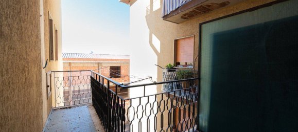 3 Schlafzimmer Wohnung in Vittoria, Italy, Nr. 271315 20