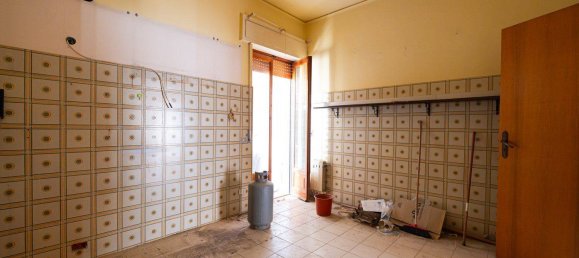 3 Schlafzimmer Wohnung in Vittoria, Italy, Nr. 271315 19