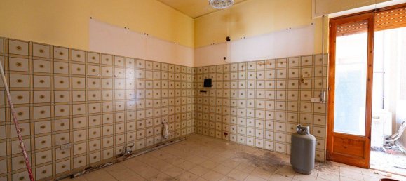 3 Schlafzimmer Wohnung in Vittoria, Italy, Nr. 271315 17