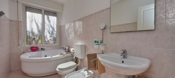 5 rooms Duplex in Albisola Superiore, Italy No. 61188 4