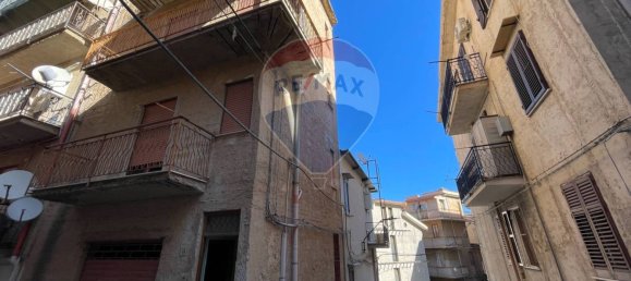 3 Schlafzimmer Haus in Trabia, Italy, Nr. 52294 38