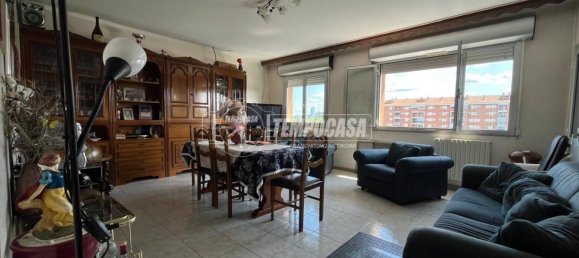 3 bedrooms Apartment in Nichelino, Italy No. 264088 3