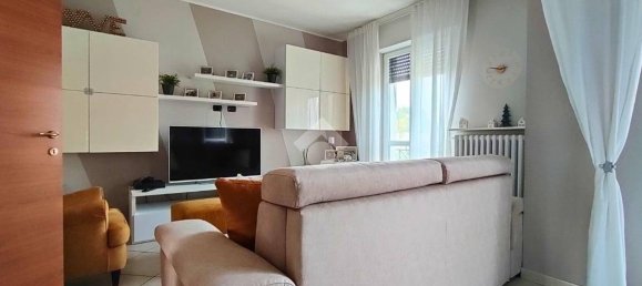 2 bedrooms Apartment in Dalmine, Italy No. 92087 3