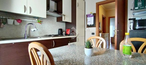 2 bedrooms Apartment in Dalmine, Italy No. 92087 11
