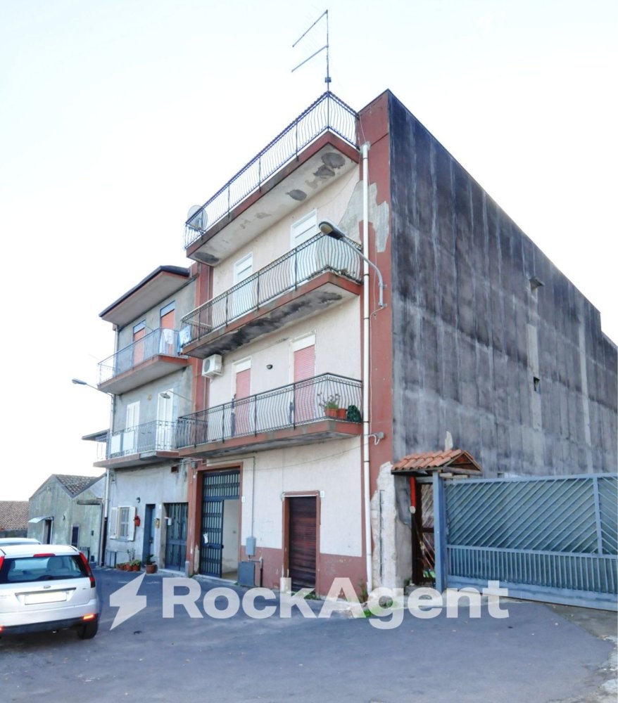 Квартира с 4 комнатами в Сан Пьетро Кларенца, Италия № 308866