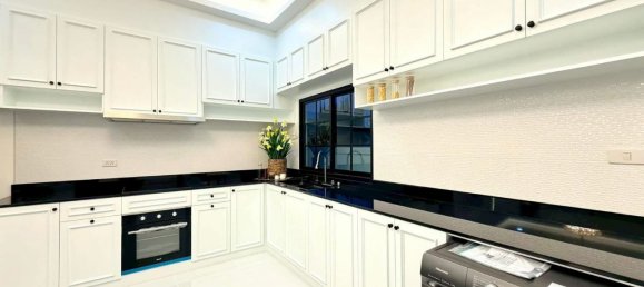 3 bedrooms Villa for sale in Pattaya, Chonburi, Eastern Thailand, Thailand № 142177 9