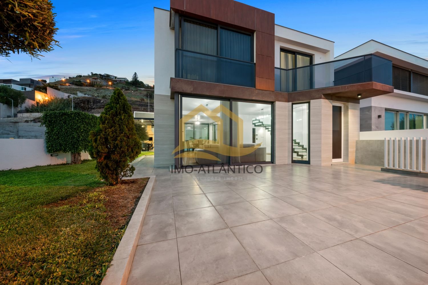 Casa de 3 dormitorios en Funchal, Portugal No. 25054