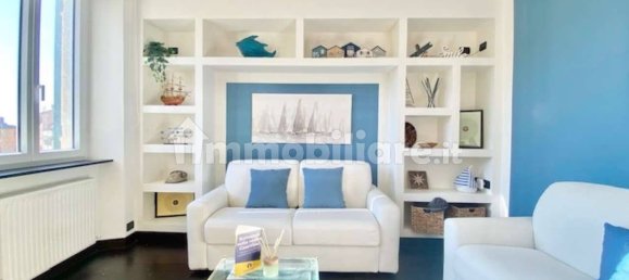 2 bedrooms Apartment in Genoa, Italy No. 296549 2