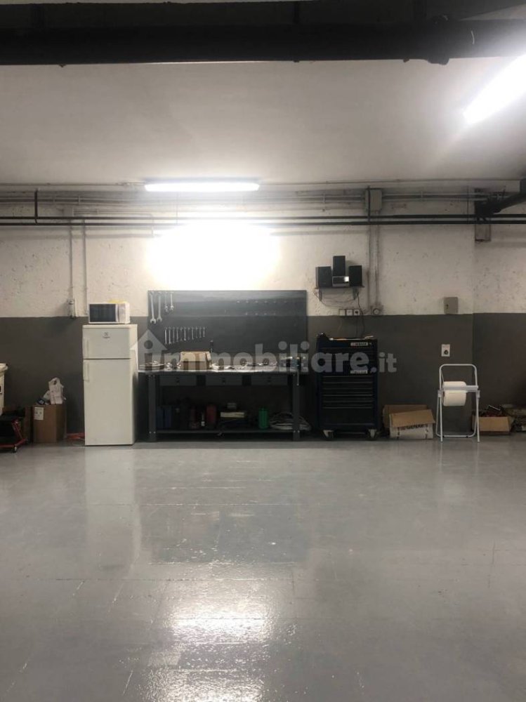 270m² Office in Rome, Italy No. 306535