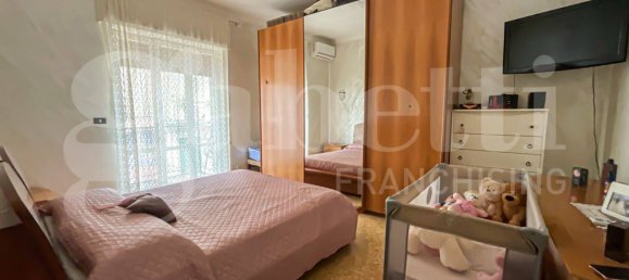 2 rooms Apartment in Naples, Italy No. 286986 6