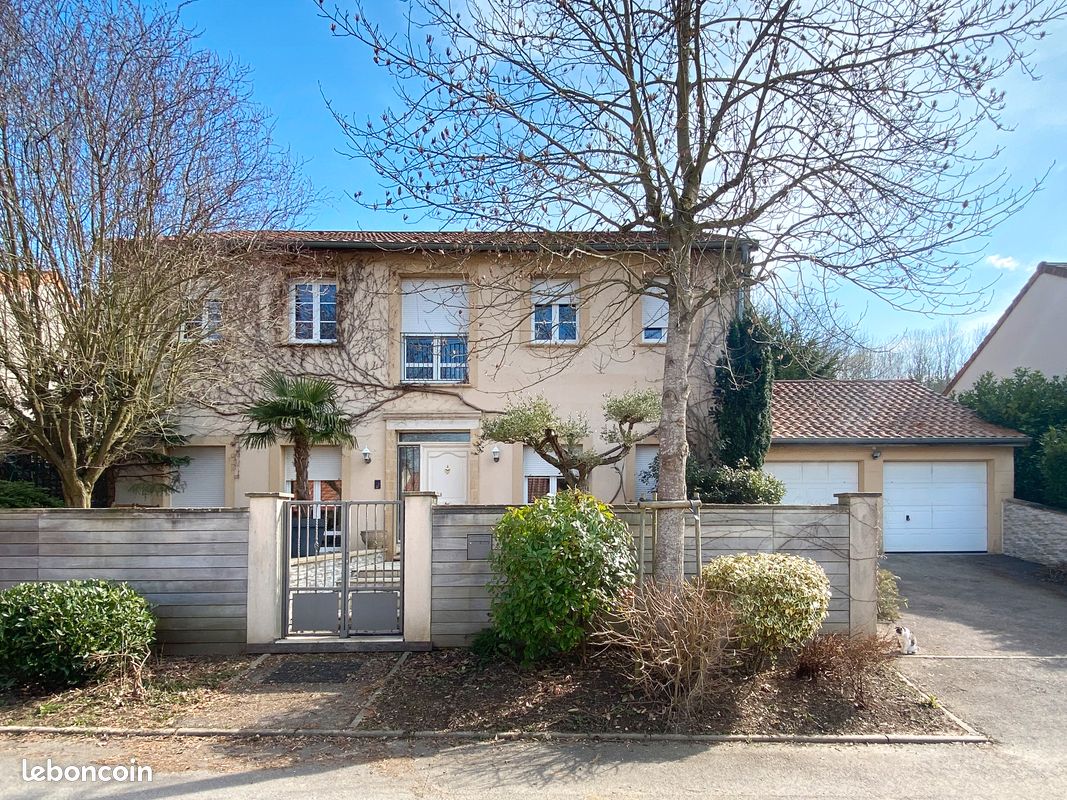 5 bedrooms House in Jouy-aux-Arches, France No. 40626