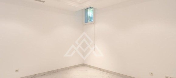 Villa de 8 dormitorios en Málaga, Spain No. 130909 42