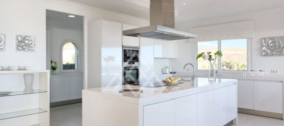 Villa de 8 dormitorios en Málaga, Spain No. 130909 10