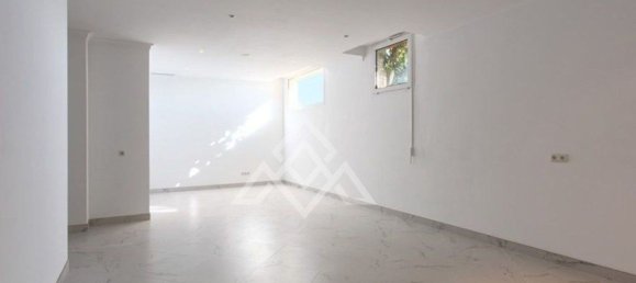 Villa de 8 dormitorios en Málaga, Spain No. 130909 43