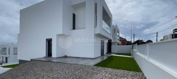 4 bedrooms House in Corroios, Portugal No. 123668 11
