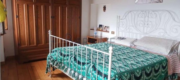 4 rooms Apartment in Carrara, Italy No. 14700 14