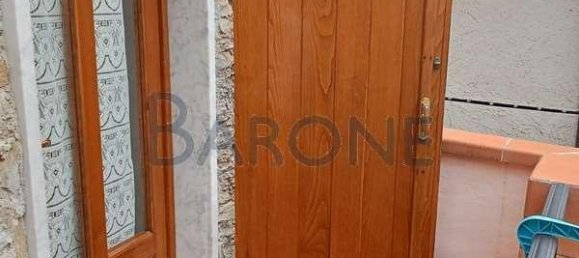 4 rooms Apartment in Carrara, Italy No. 14700 8