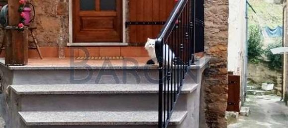 4 rooms Apartment in Carrara, Italy No. 14700 17