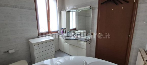 5 chambres Villa à Saltrio, Italy No. 303537 13