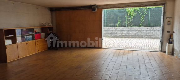 5 chambres Villa à Saltrio, Italy No. 303537 38