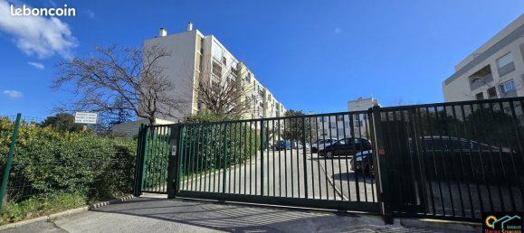 Apartamento de 2 dormitorios en Marseille, France No. 336888 14