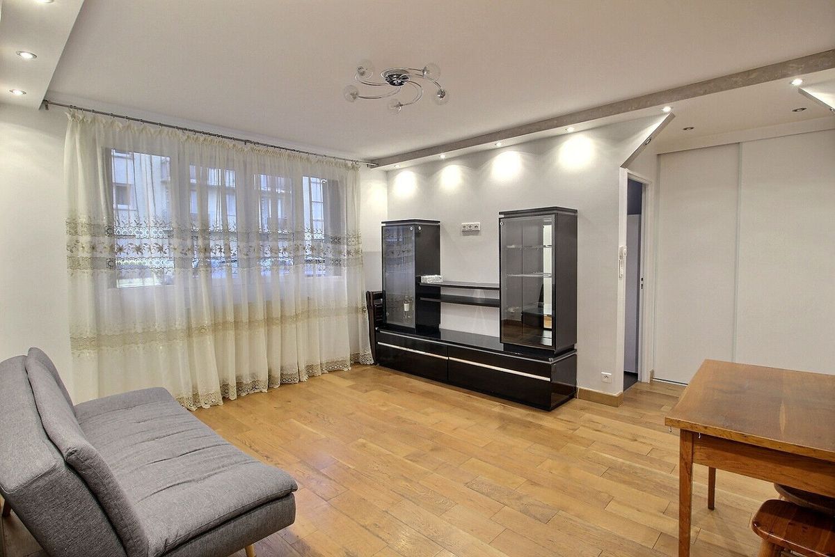 Apartamento de 1 dormitorio en Montreuil, France No. 142019