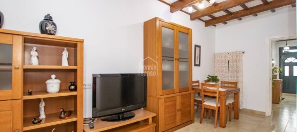 Apartamento de 3 dormitorios en Mahon, Spain No. 5034 3
