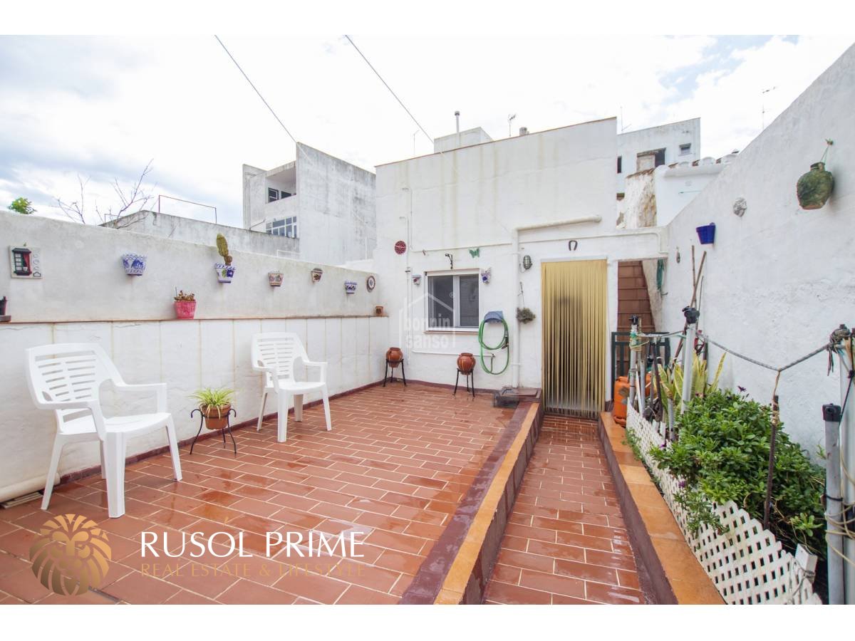 Apartamento de 3 dormitorios en Mahon, Spain No. 5034