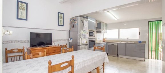 Apartamento de 3 dormitorios en Mahon, Spain No. 5034 6