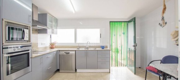 Apartamento de 3 dormitorios en Mahon, Spain No. 5034 7