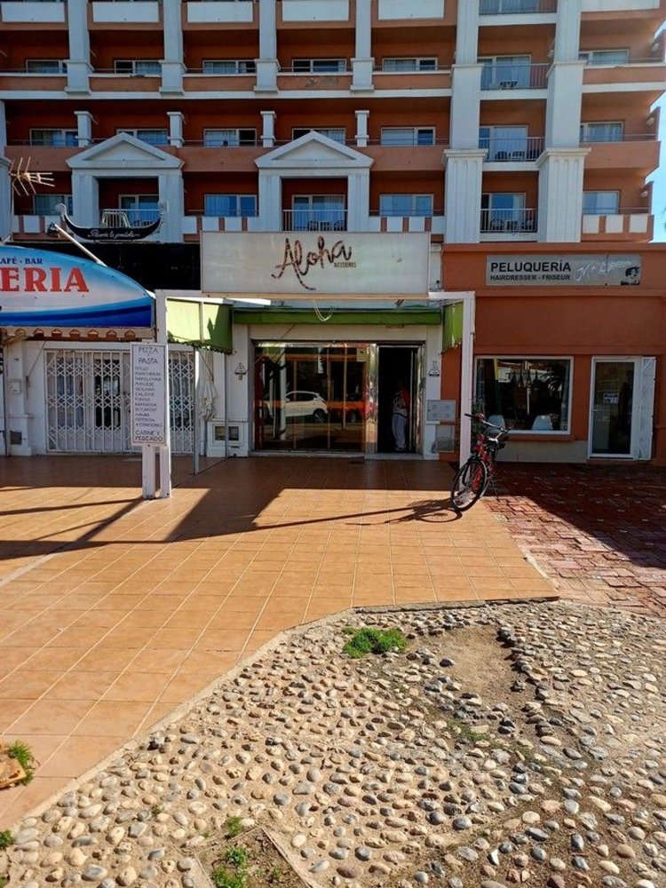 41m² Commercial property in Roquetas de Mar, Spain No. 151259