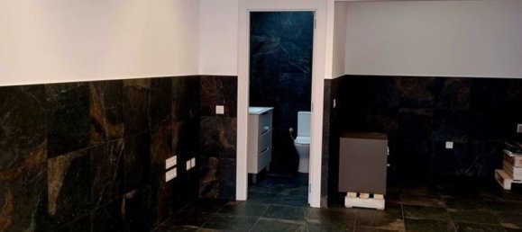 41m² Commercial property in Roquetas de Mar, Spain No. 151259 5