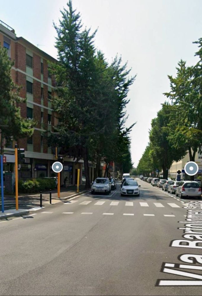 2 bedrooms Apartment in Brescia, Italy No. 354422