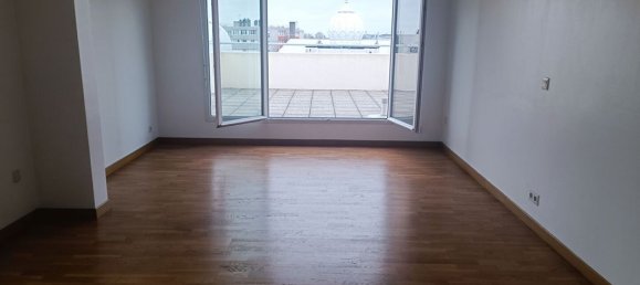 Квартира с 3 спальнями в Бобиньи, Франция № 183987 3