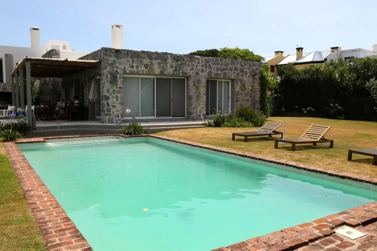 6 bedrooms House in Maldonado, Uruguay No. 11587