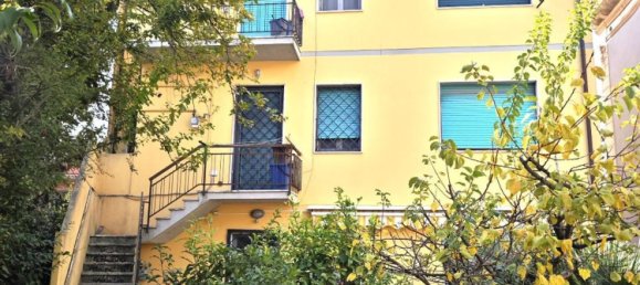 5 bedrooms Apartment in Pisa, Italy No. 371833 2