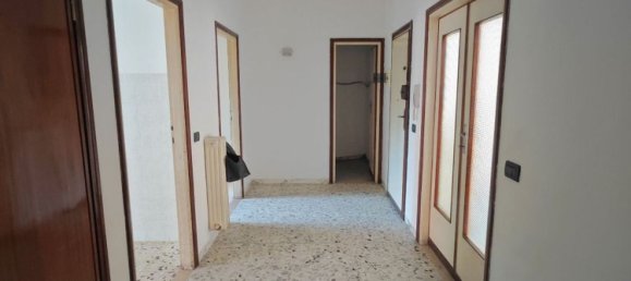 5 bedrooms Apartment in Pisa, Italy No. 371833 16