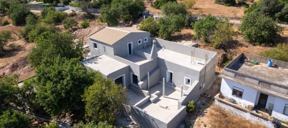 3 bedrooms Villa in Loule, Portugal No. 204589 2