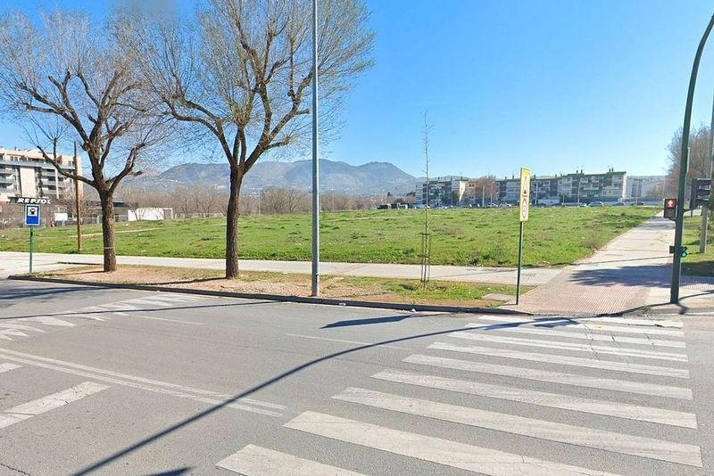 Terreno en Granada, Spain 9789 m² No. 180129