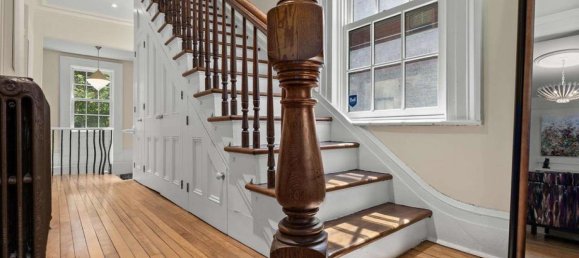 4 bedrooms House in Halifax, Canada No. 596 3