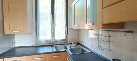4 rooms Apartment in Villa del Bosco, Italy No. 20751 8