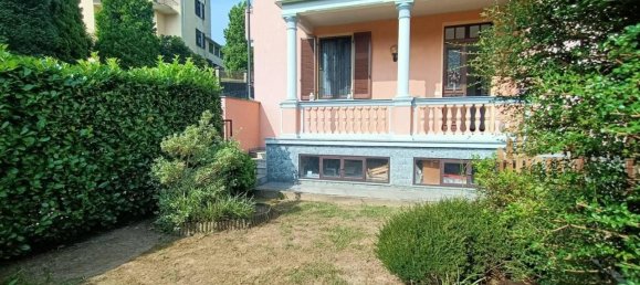 4 rooms Apartment in Villa del Bosco, Italy No. 20751 21