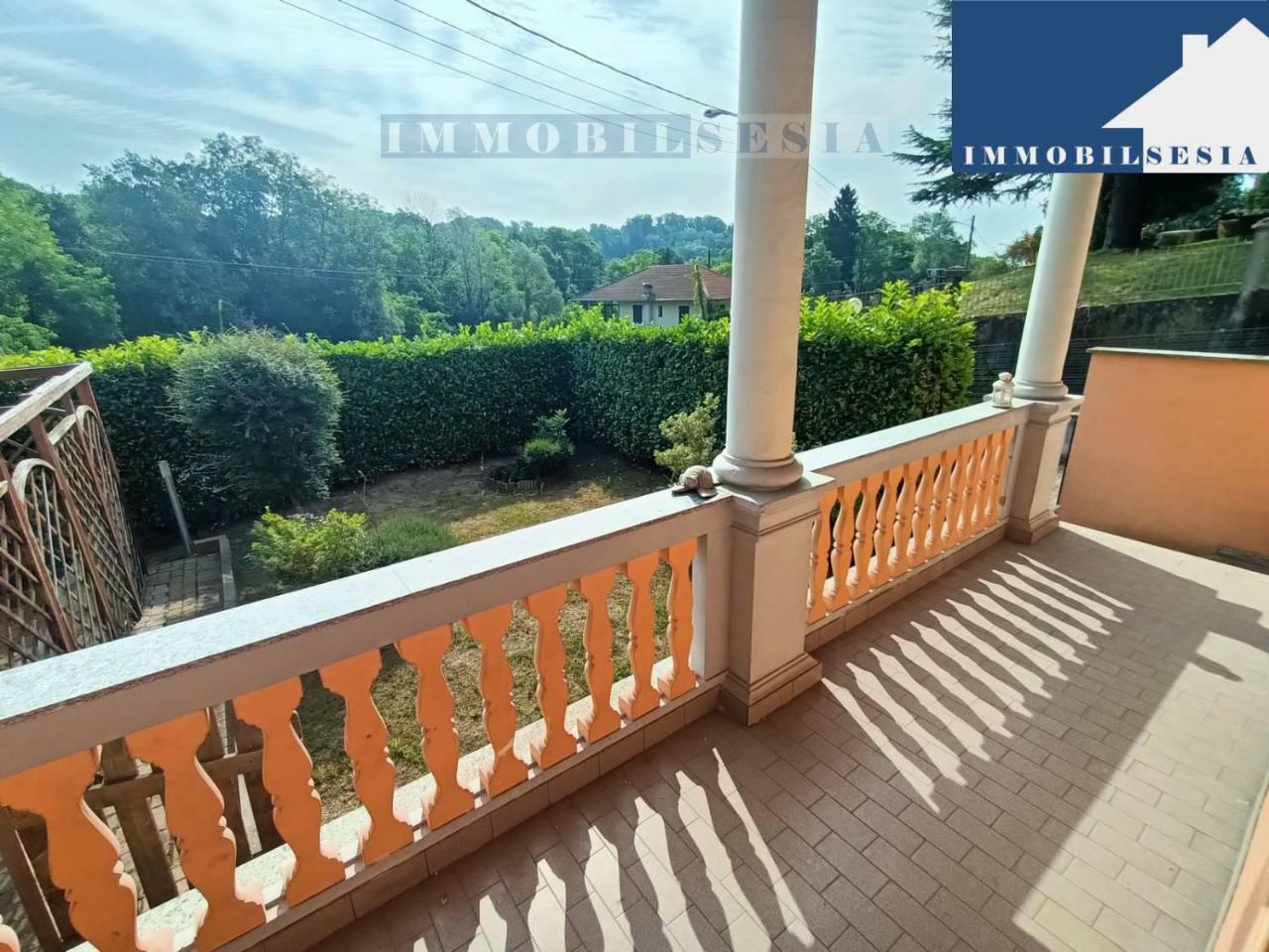 4 rooms Apartment in Villa del Bosco, Italy No. 20751