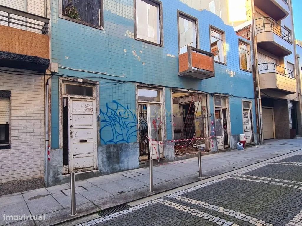 4 bedrooms Building in Povoa de Varzim, Portugal No. 191674