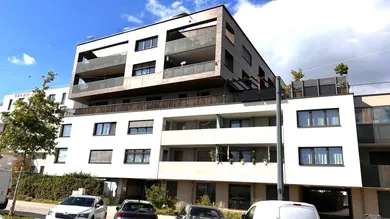 2 غرف نوم شقة في Liesing, Austria رقم 243215