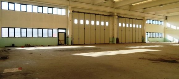 4-Zimmer Lagerhaus in Cento, Italy, Nr. 85574 5