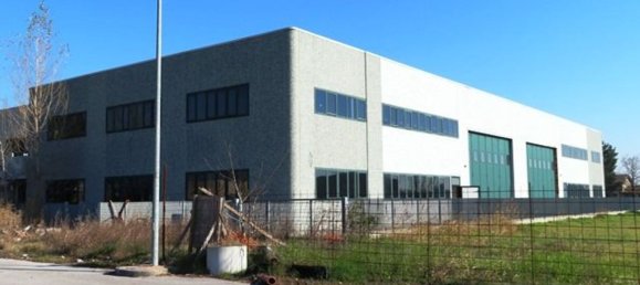 4-Zimmer Lagerhaus in Cento, Italy, Nr. 85574 3