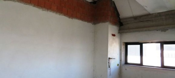 4-Zimmer Lagerhaus in Cento, Italy, Nr. 85574 26