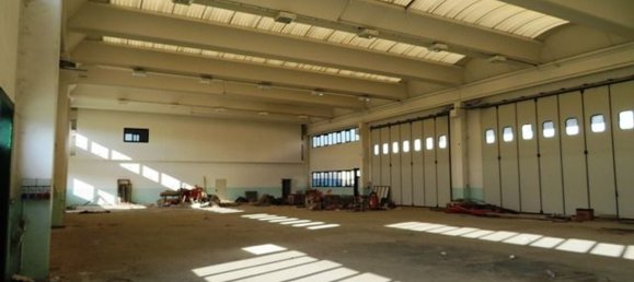 4-Zimmer Lagerhaus in Cento, Italy, Nr. 85574 14