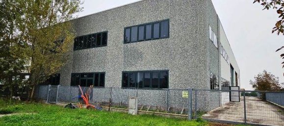 4-Zimmer Lagerhaus in Cento, Italy, Nr. 85574 34